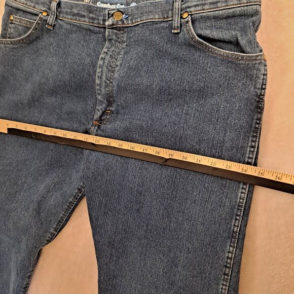 Wrangler Cowboy Cut Jeans MAVVS Regular Fit Moisture Wicking Stretch Mens 42X32 - Picture 7 of 9